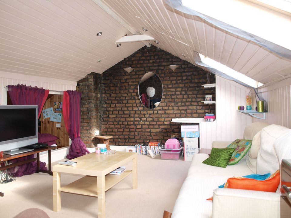 Buy or rent a property | Crescent Road, London E13 0LT