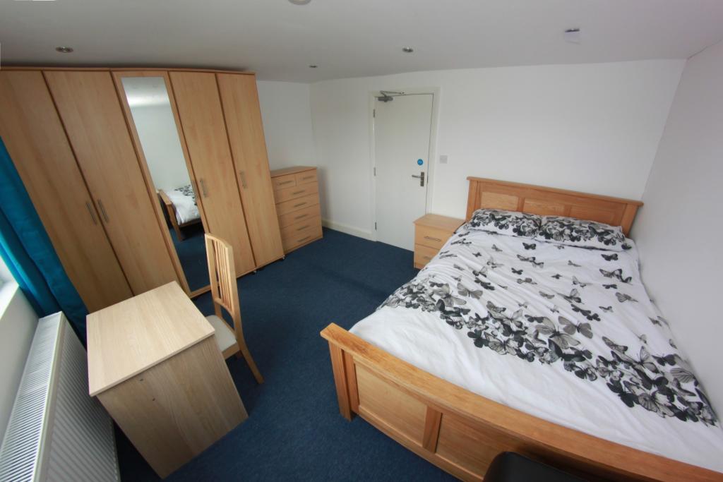 Buy or rent a property | Plashet Road, London E13 0QT