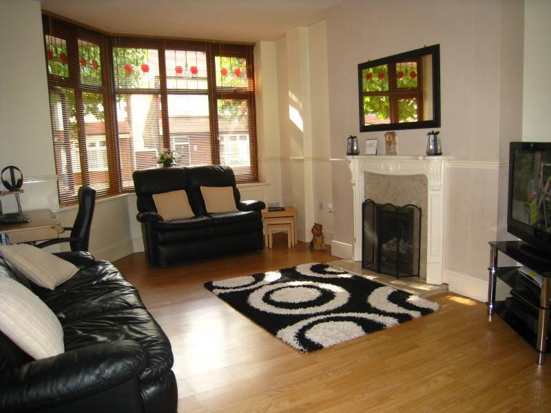 Buy or rent a property | Gardner Road, London E13 8LN