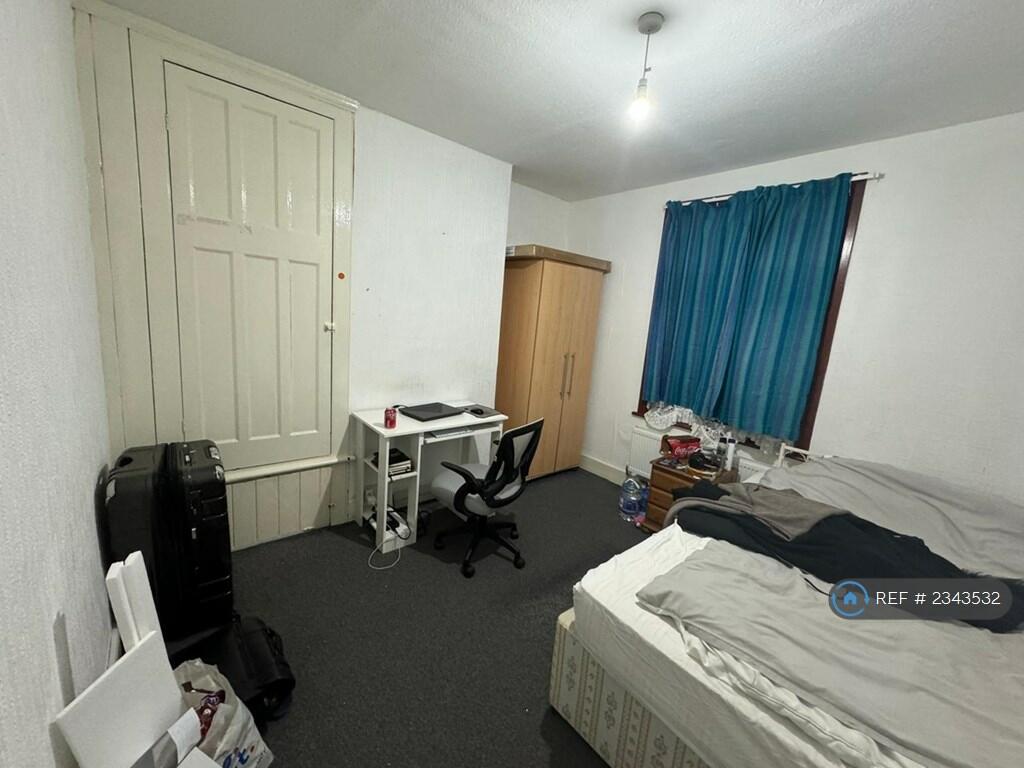 Buy or rent a property | Cumberland Road, London E13 8LT