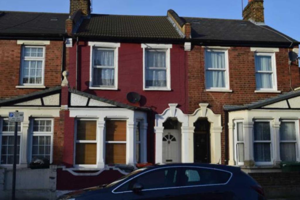 Buy or rent a property | Jenkins Road, London E13 8NP