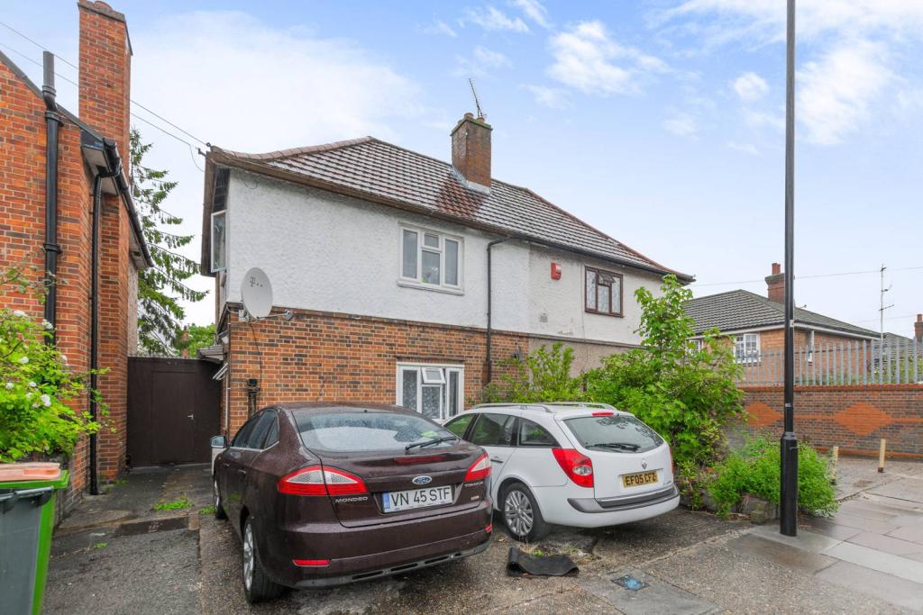 Buy or rent a property | Palmer Road, London E13 8NT