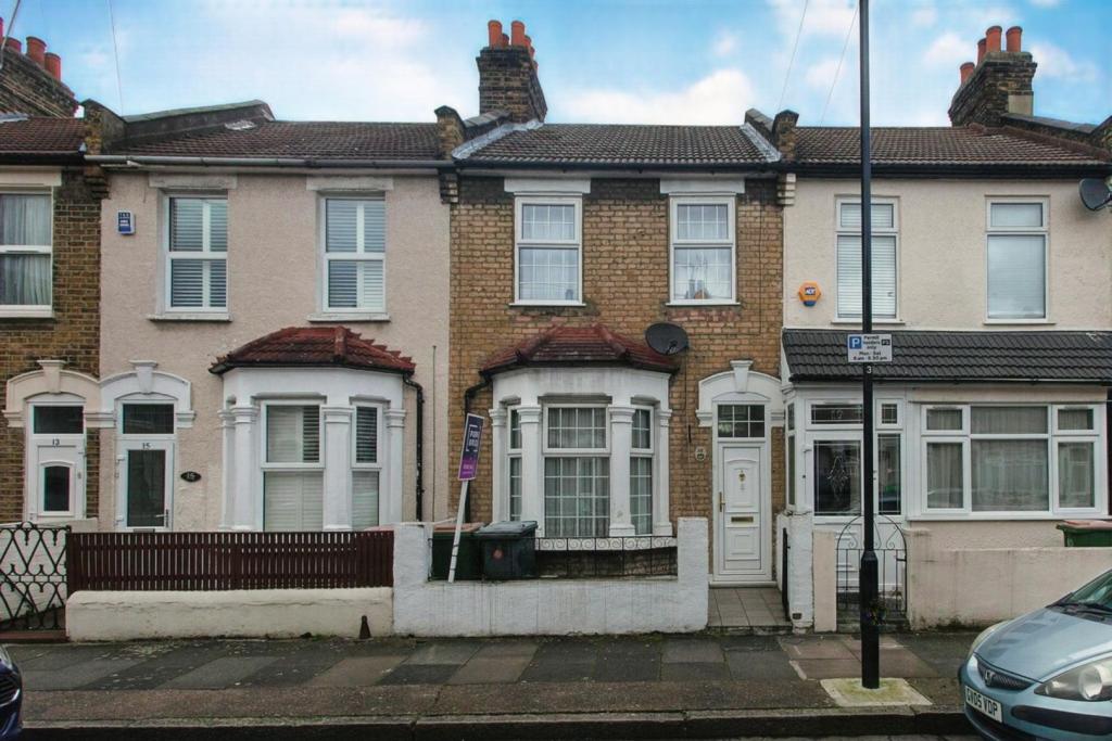 Buy or rent a property | Tweedmouth Road, London E13 9HT