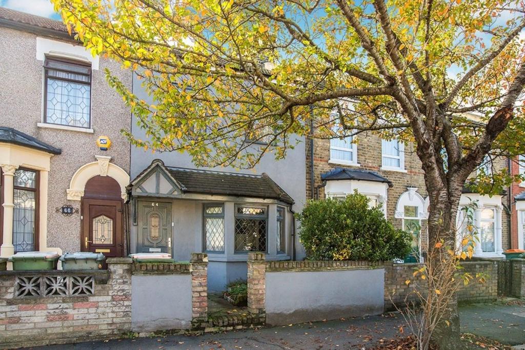 Buy or rent a property | Tunmarsh Lane, London E13 9NF