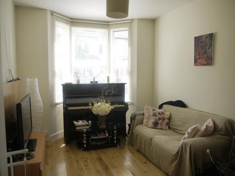 Buy or rent a property | Kingsland Road, London E13 9NX