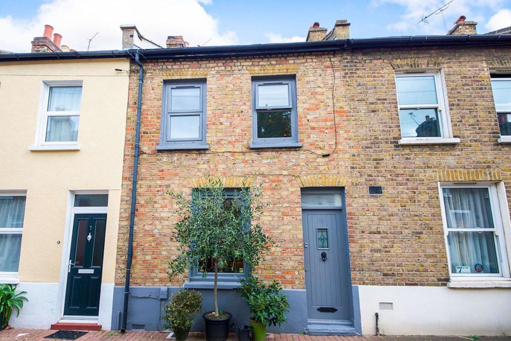 Buy or rent a property | Lavender Street, London E15 1ES