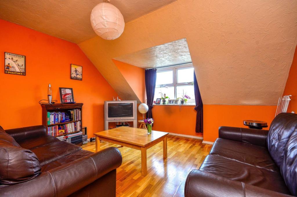 Buy or rent a property | Maryland Park, London E15 1HU