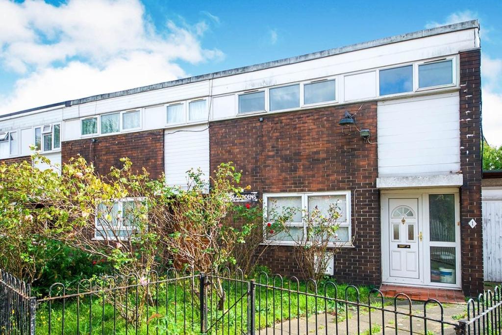 Buy or rent a property | Warren Gardens, London E15 1JU