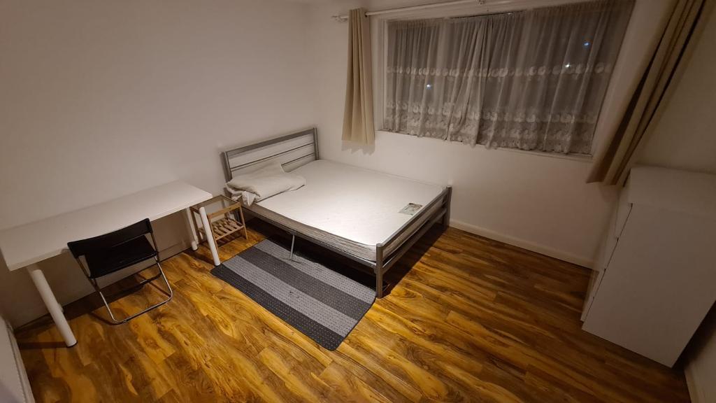 Buy or rent a property | Chatsworth Road, London E15 1RE
