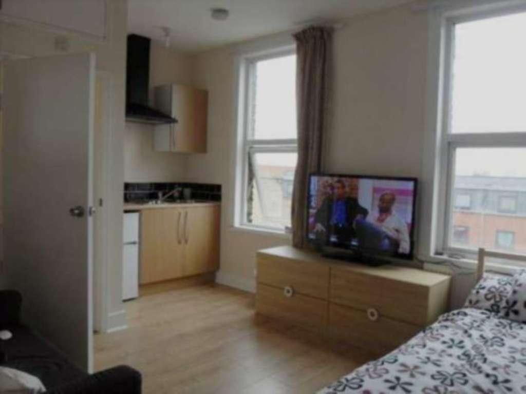 Buy or rent a property | Leytonstone Road, London E15 1SE