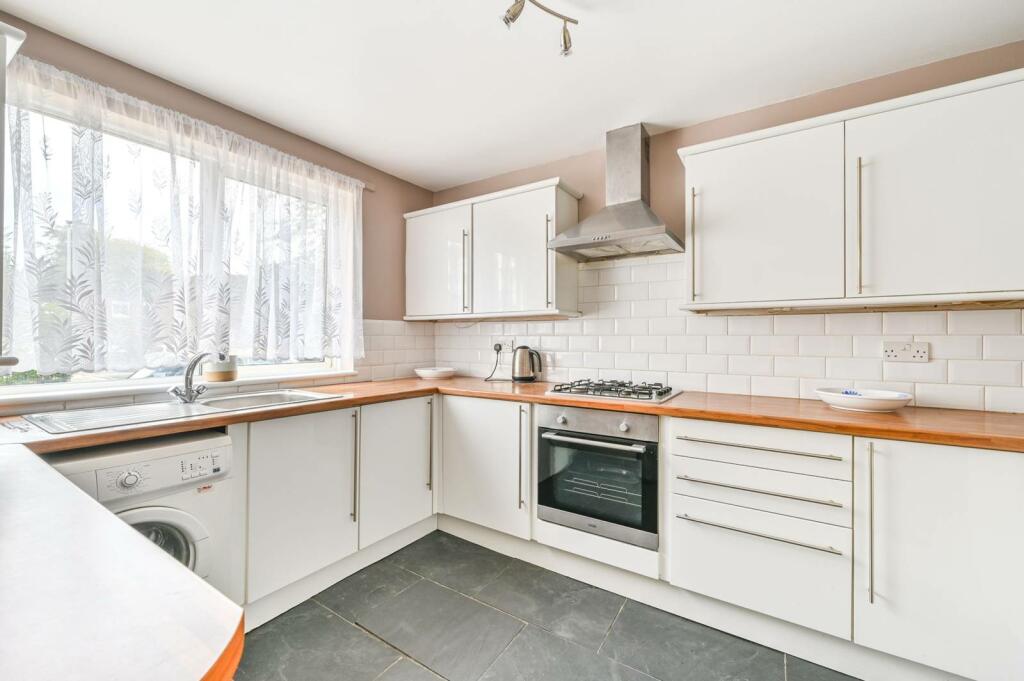 Buy or rent a property | Abbotsbury Close, London E15 2RR