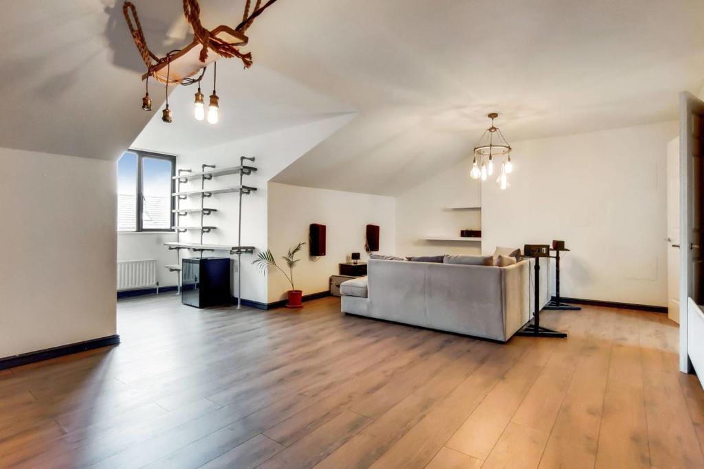 Buy or rent a property | Meath Road, London E15 3DS