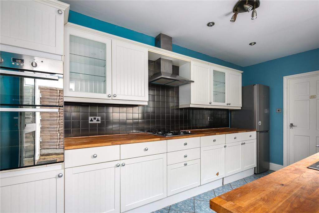Buy or rent a property | Caistor Park Road, London E15 3PS