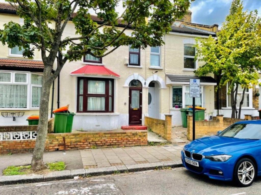 Buy or rent a property | West Road, London E15 3PX