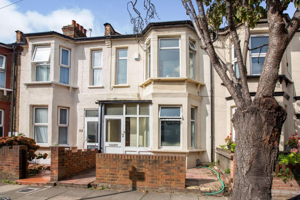 Buy or rent a property | Park Grove, London E15 3QT