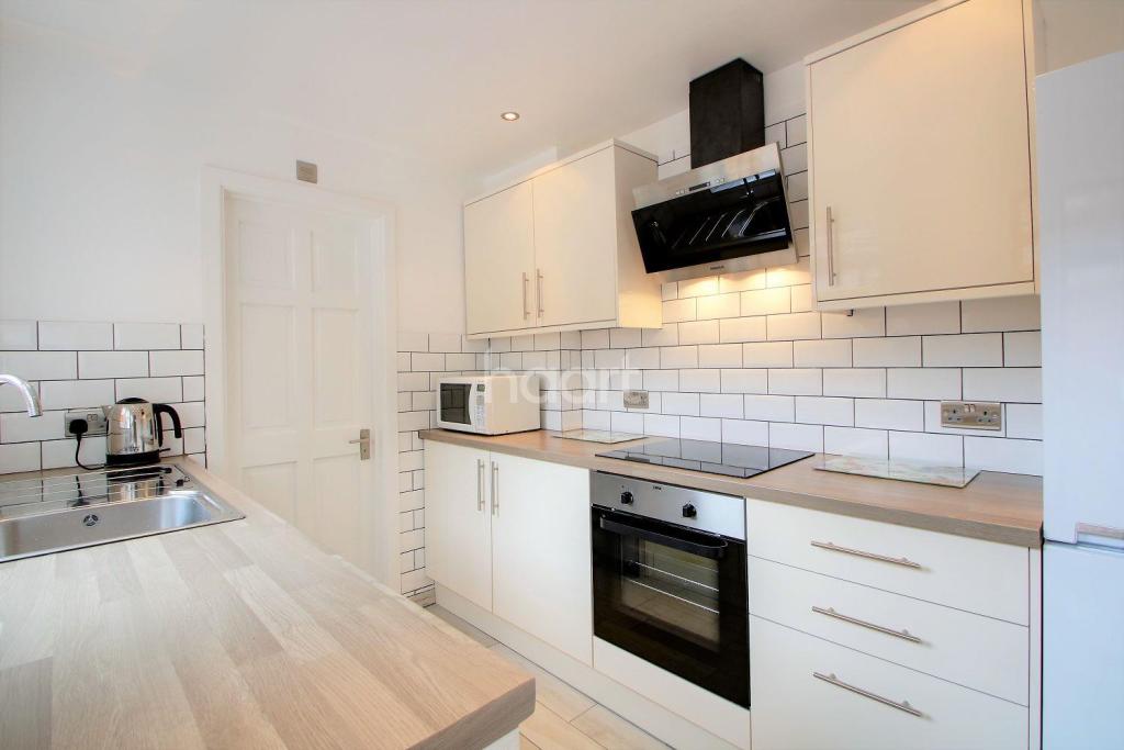 Buy or rent a property | Glenavon Road, London E15 4DD