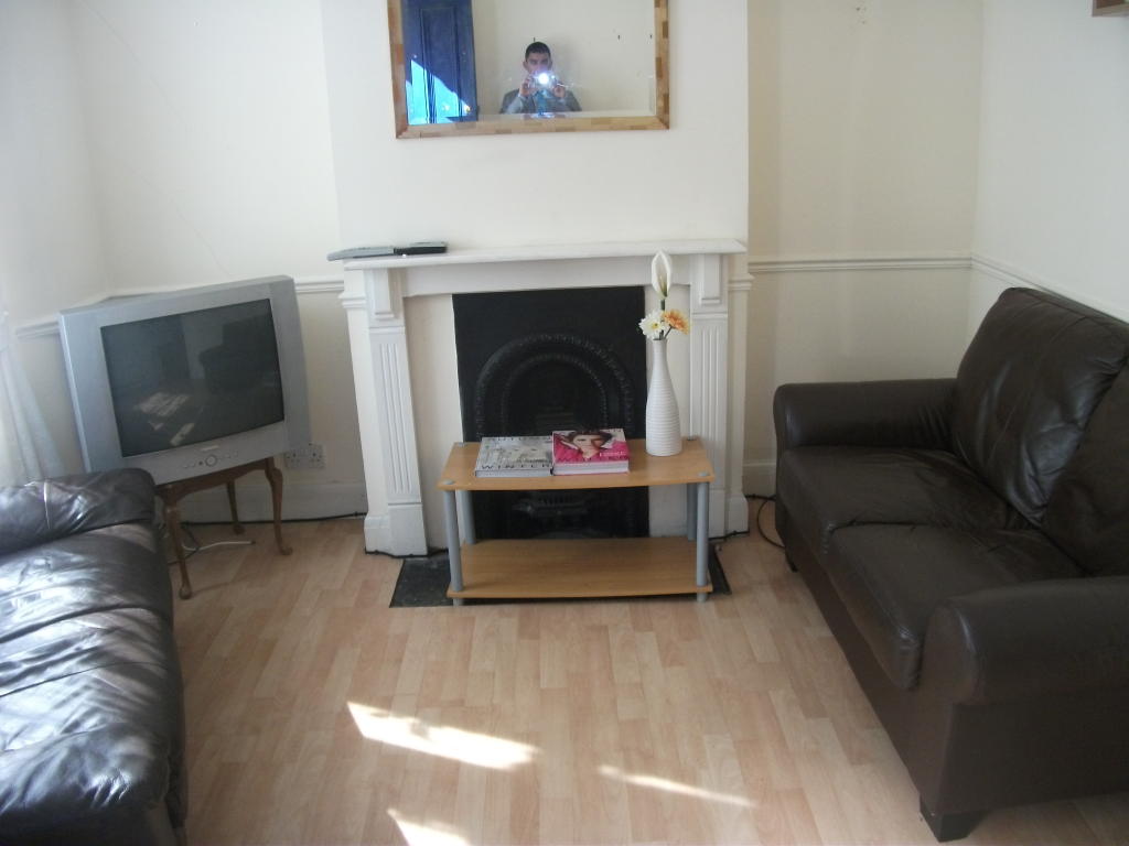 Buy or rent a property | Glenavon Road, London E15 4DE