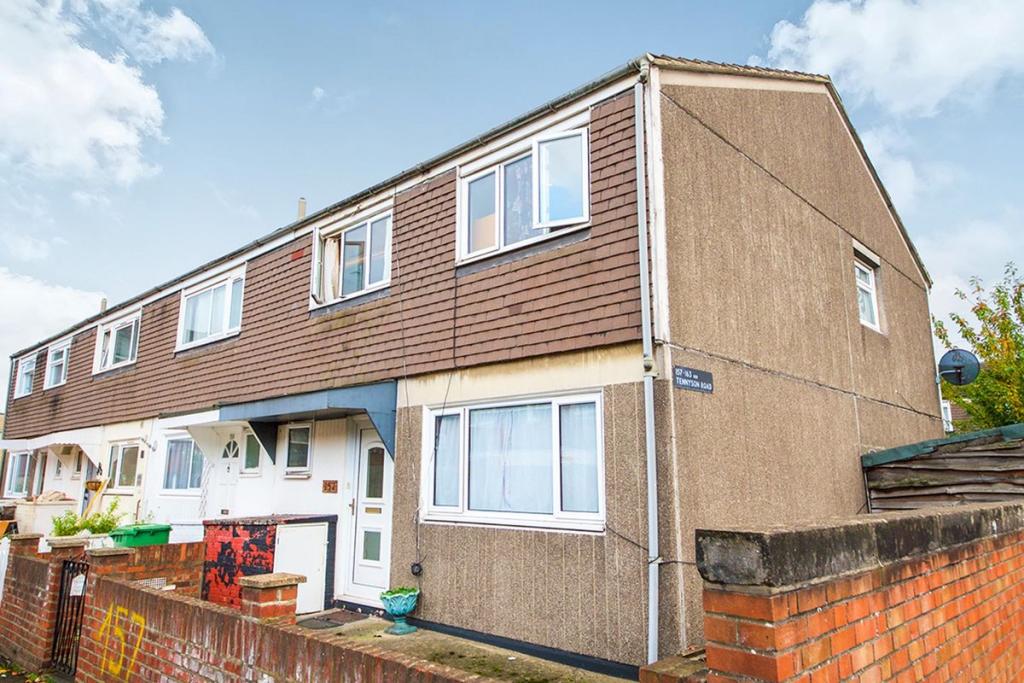 Buy or rent a property | Tennyson Road, London E15 4DR