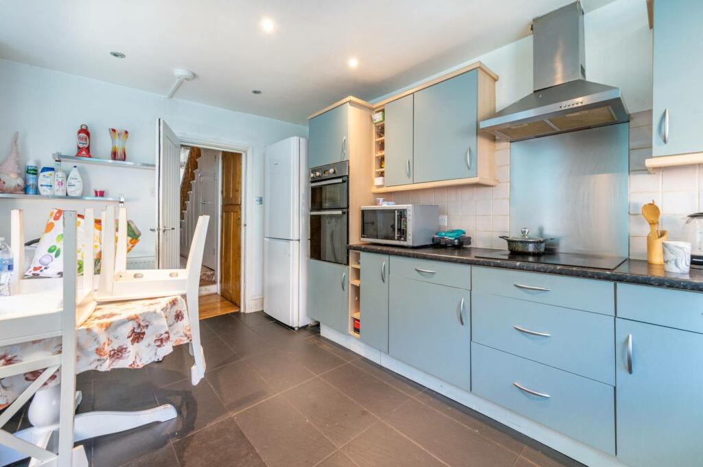 Buy or rent a property | Warwick Road, London E15 4LA