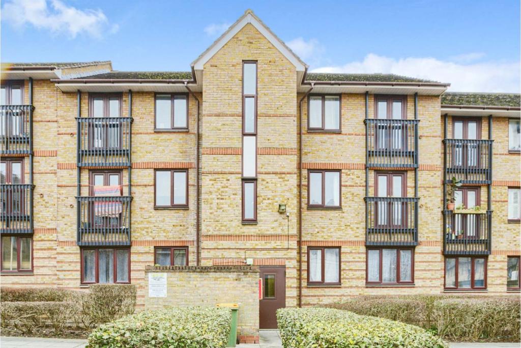 Buy or rent a property | Chopwell Close, London E15 4RP