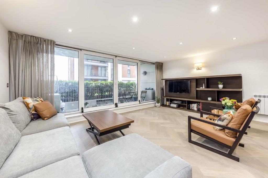 Buy or rent a property | Western Gateway, London E16 1AJ