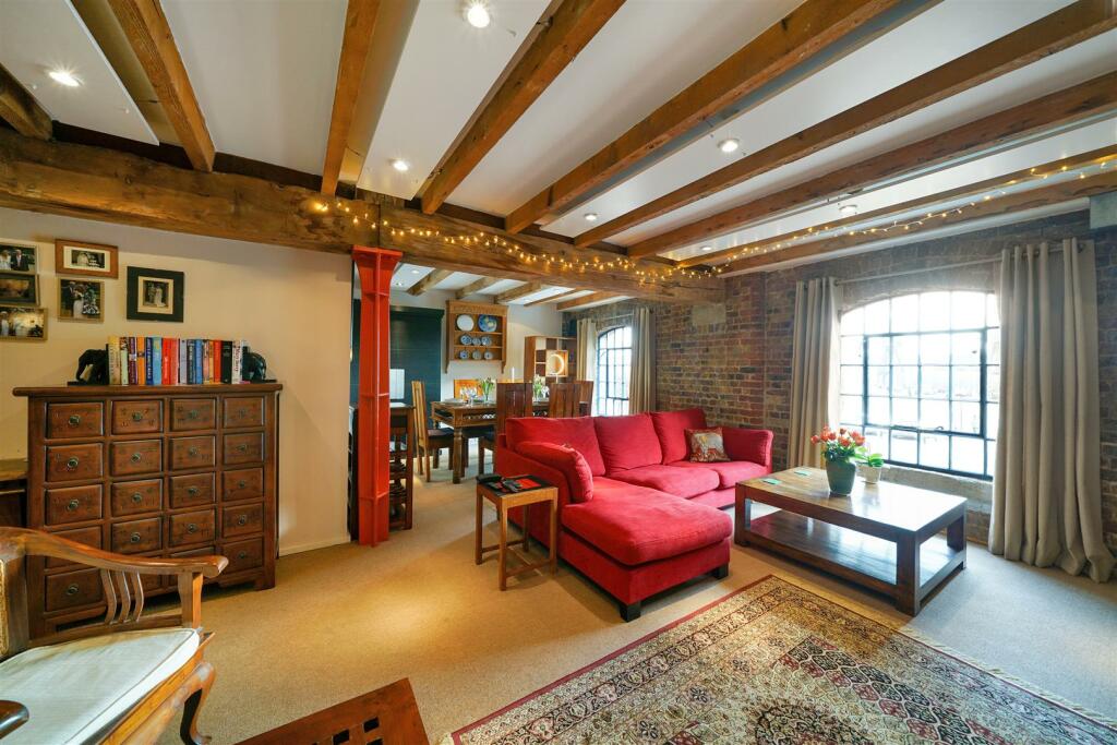 Buy or rent a property | Western Gateway, London E16 1DR