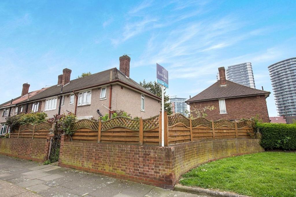 Buy or rent a property | Bowman Avenue, London E16 1LA