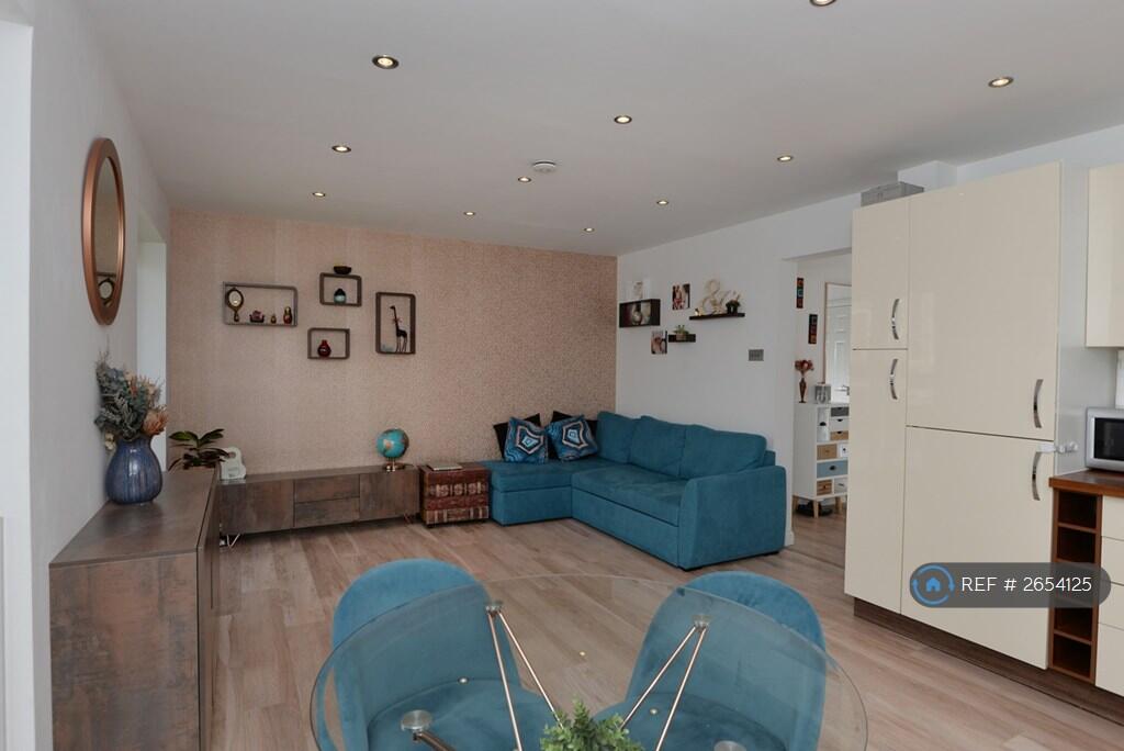 Buy or rent a property | Fitzwilliam Mews, London E16 1SH