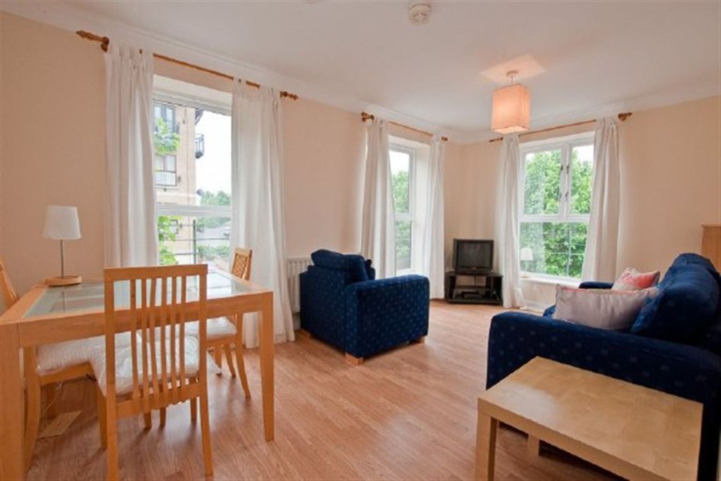 Buy or rent a property | Beaulieu Avenue, London E16 1TS
