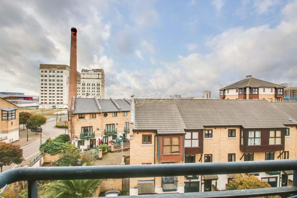 Buy or rent a property | Pankhurst Avenue, London E16 1UT