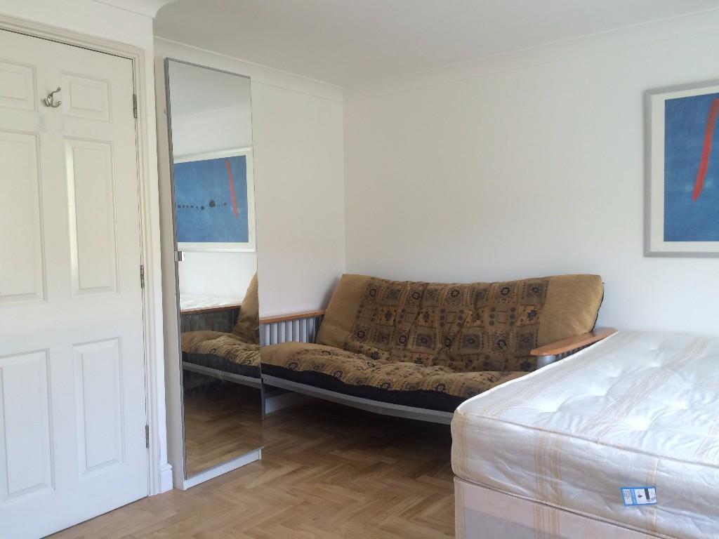 Buy or rent a property | Grimsby Grove, London E16 2RH