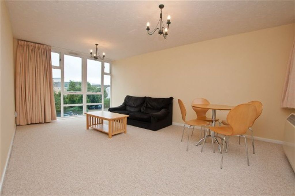 Buy or rent a property | Grimsby Grove, London E16 2RJ