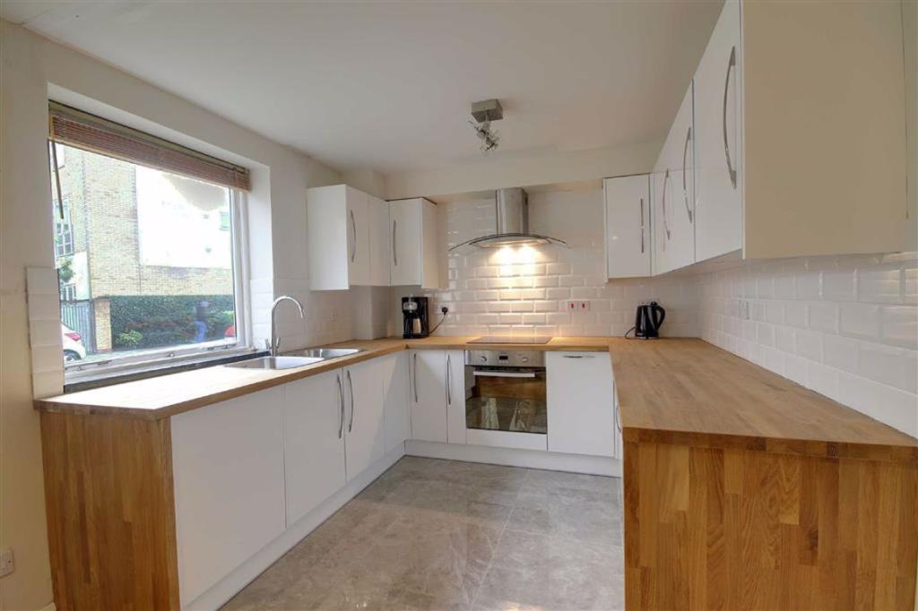 Buy or rent a property | Felixstowe Court, London E16 2RR