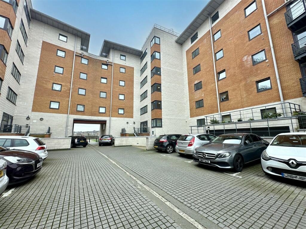 Buy or rent a property | Lowestoft Mews, London E16 2ST