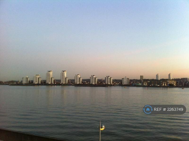 Buy or rent a property | Lowestoft Mews, London E16 2ST