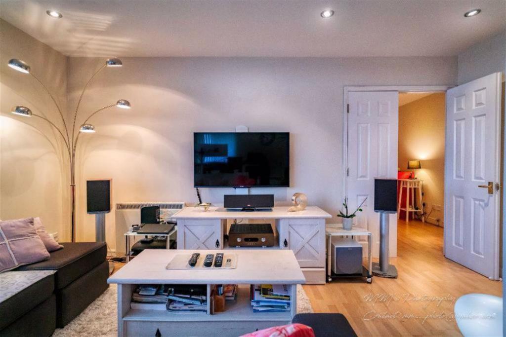 Buy or rent a property | Lowestoft Mews, London E16 2ST
