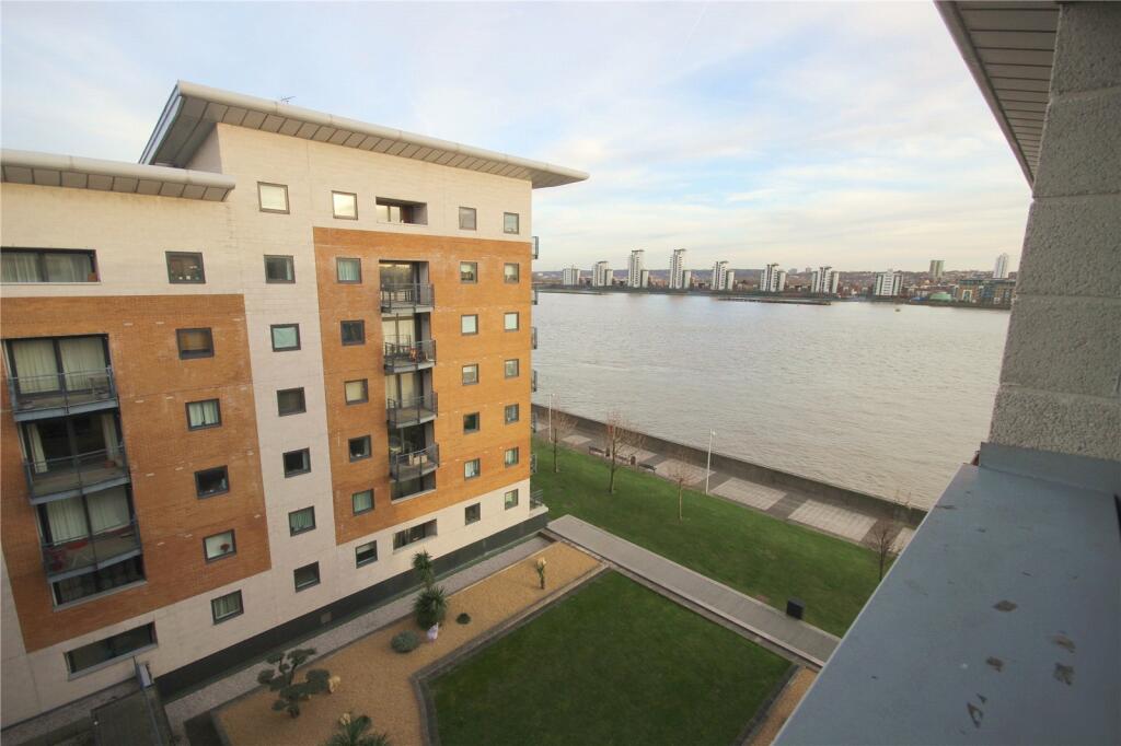Buy or rent a property | Lowestoft Mews, London E16 2ST