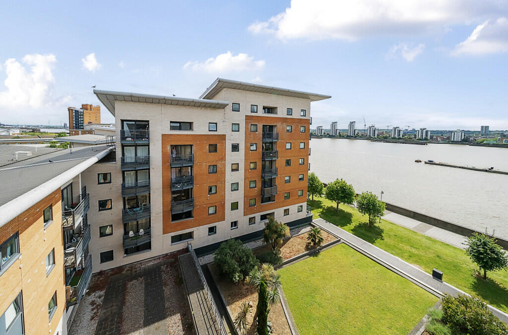 Buy or rent a property | Lowestoft Mews, London E16 2ST