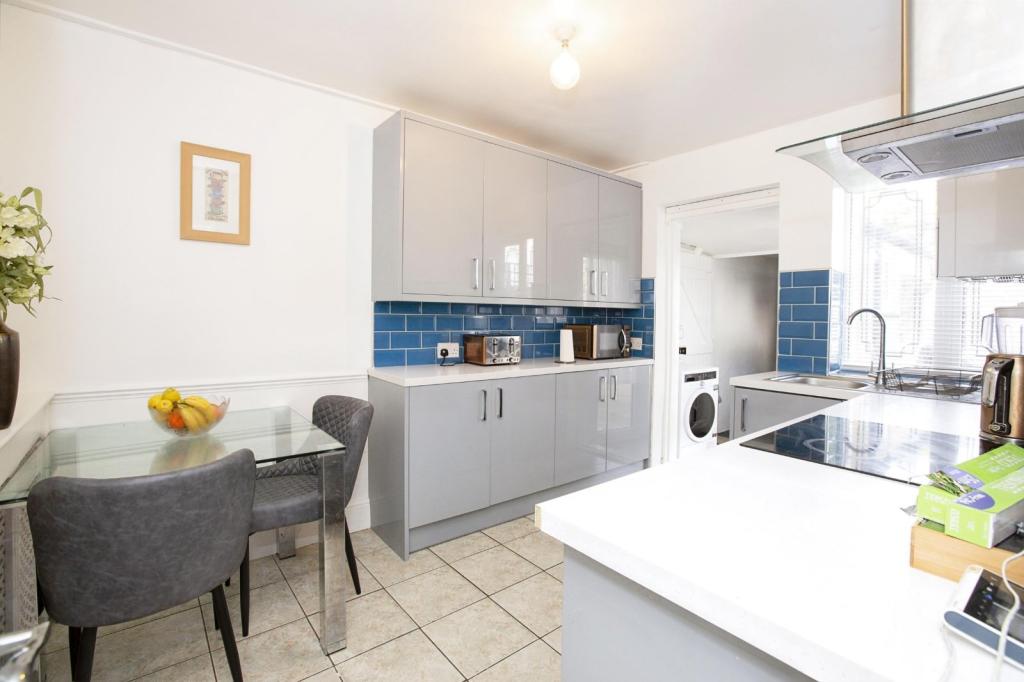 Buy or rent a property | Murray Square, London E16 3AL