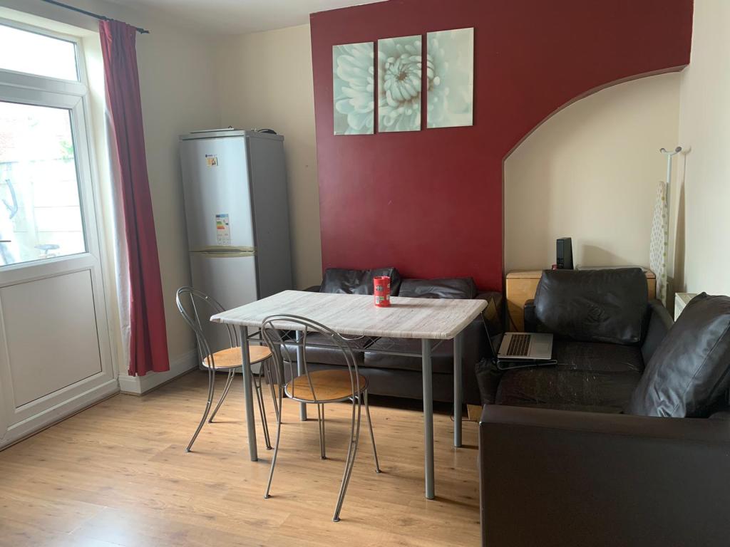 Buy or rent a property | Berwick Road, London E16 3DS