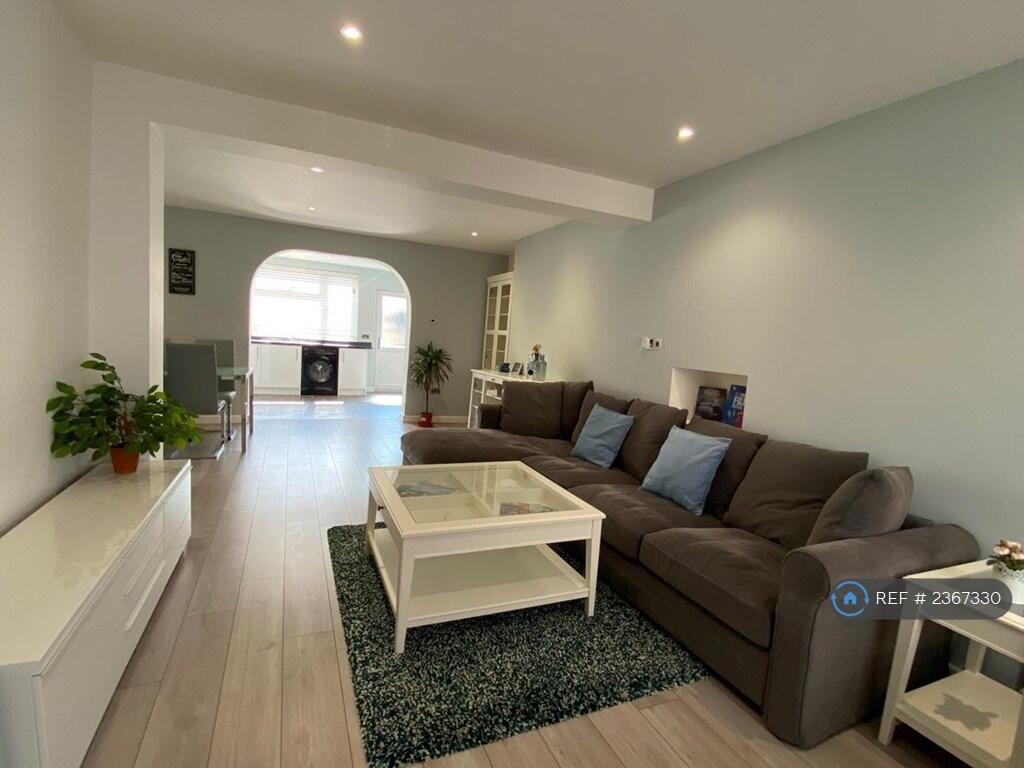Buy or rent a property | Berwick Road, London E16 3DS