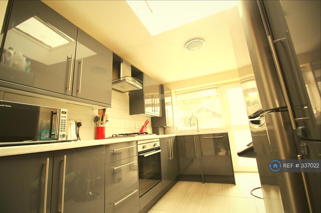 Buy or rent a property | Gresham Road, London E16 3DU