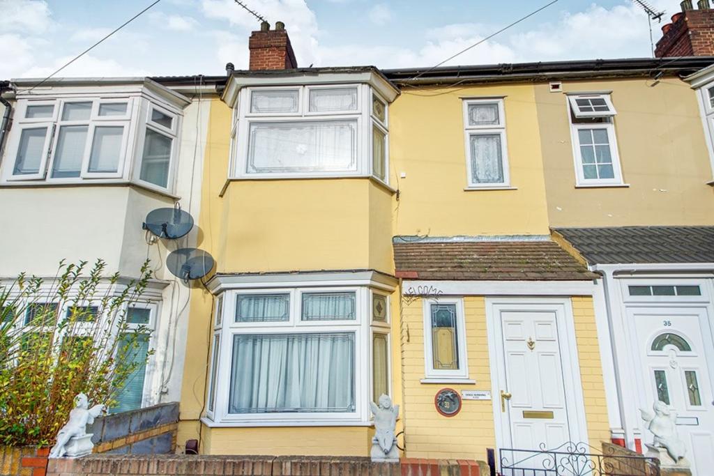 Buy or rent a property | Gresham Road, London E16 3DU