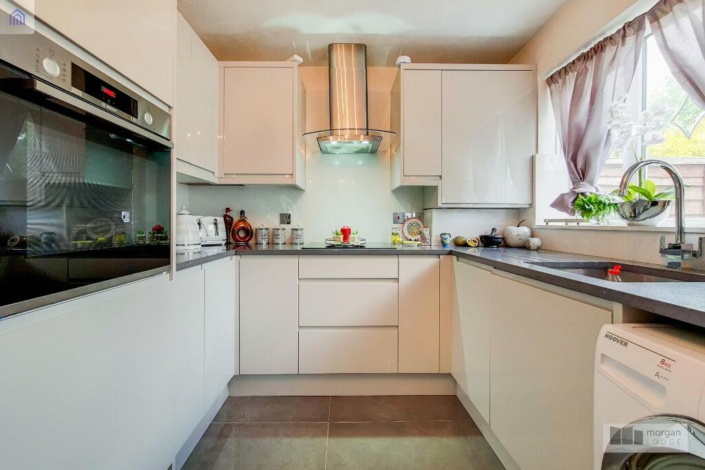 Buy or rent a property | Golden Plover Close, London E16 3EG