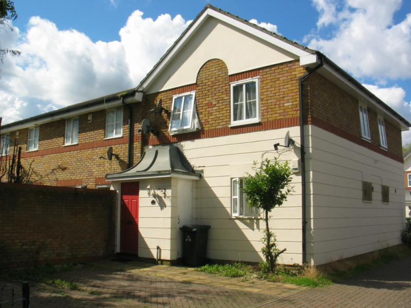Buy or rent a property | Maplin Road, London E16 3EJ