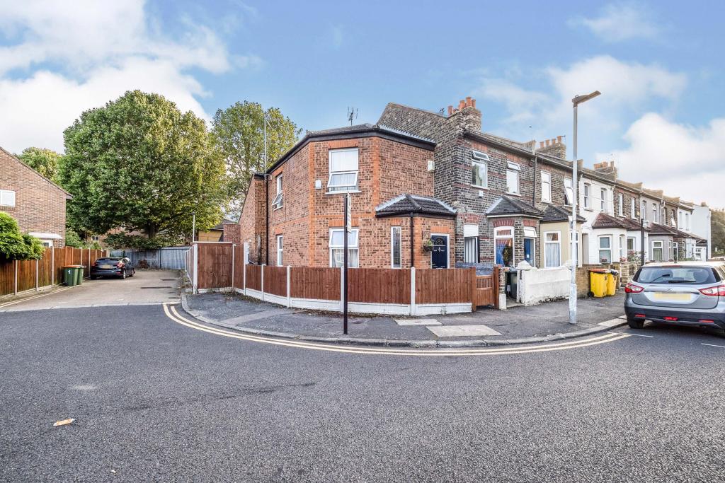 Buy or rent a property | King George Avenue, London E16 3HP