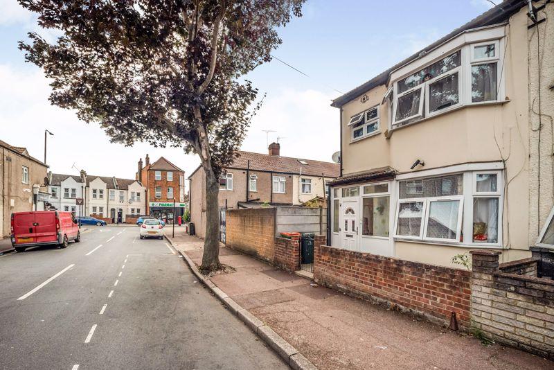 Buy or rent a property | Mortlake Road, London E16 3NT