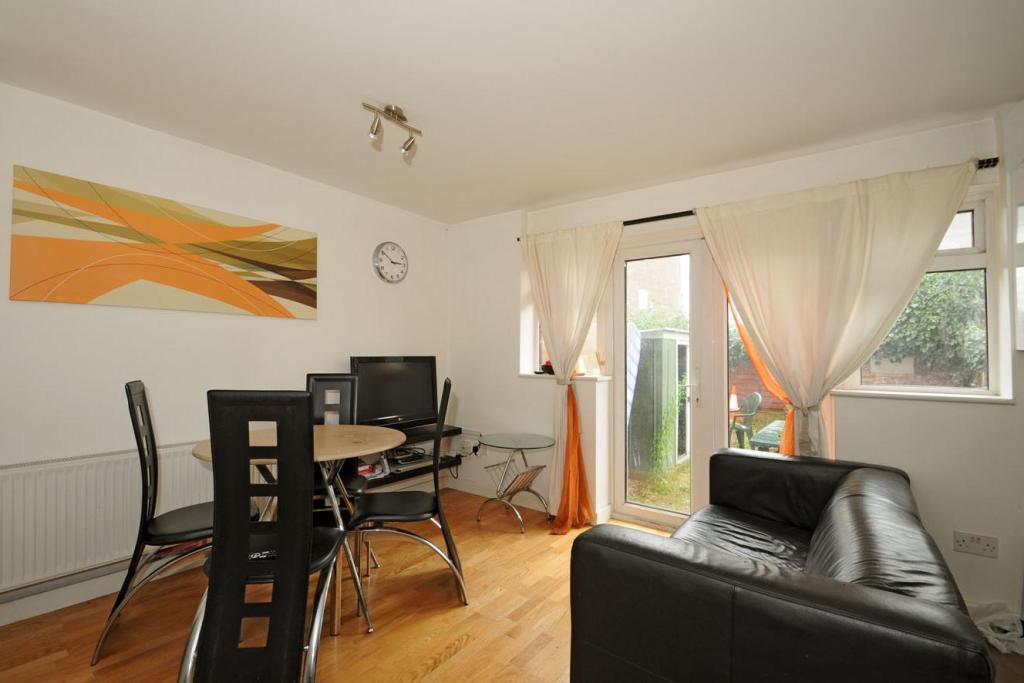 Buy or rent a property | Croombs Road, London E16 3RW