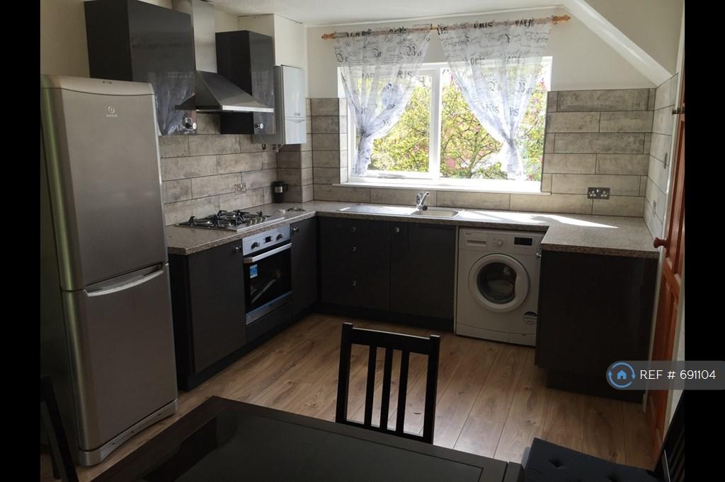 Buy or rent a property | Fleetwood Close, London E16 3SN