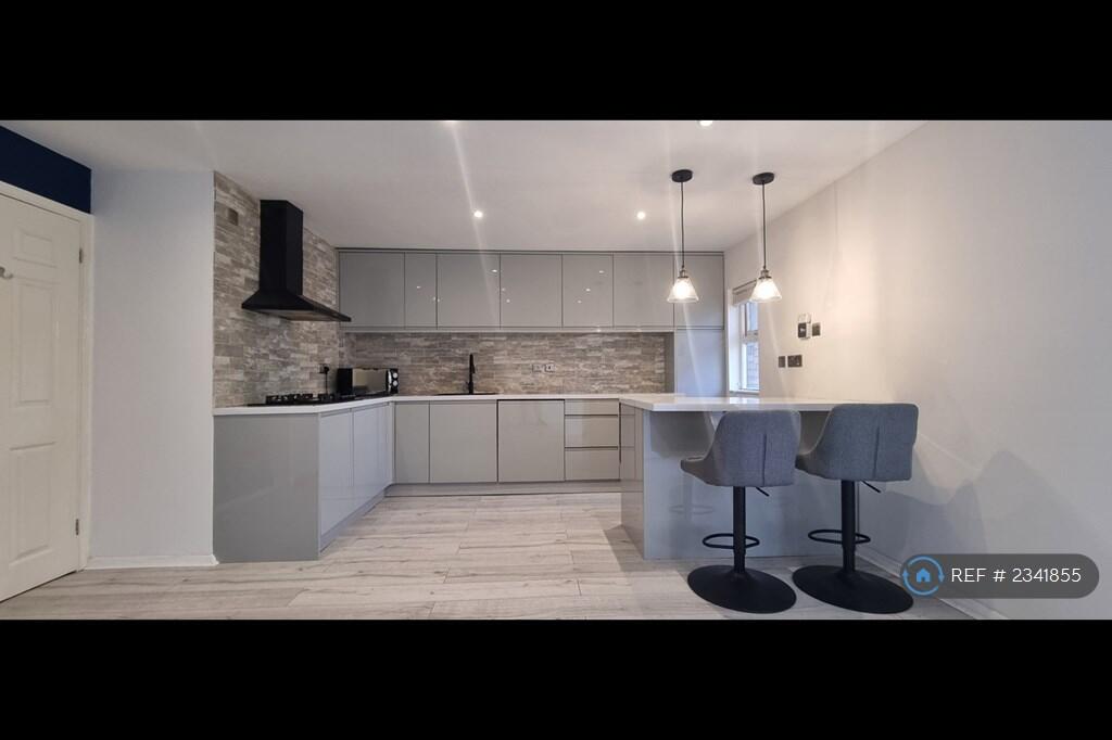 Buy or rent a property | Gadwall Close, London E16 3SQ